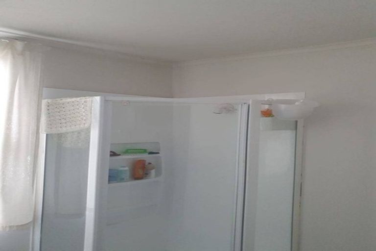 Photo of property in 51 Sturges Road, Henderson, Auckland, 0612