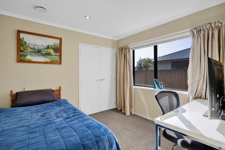 Photo of property in 12 Nikau Place, Hawera, 4610