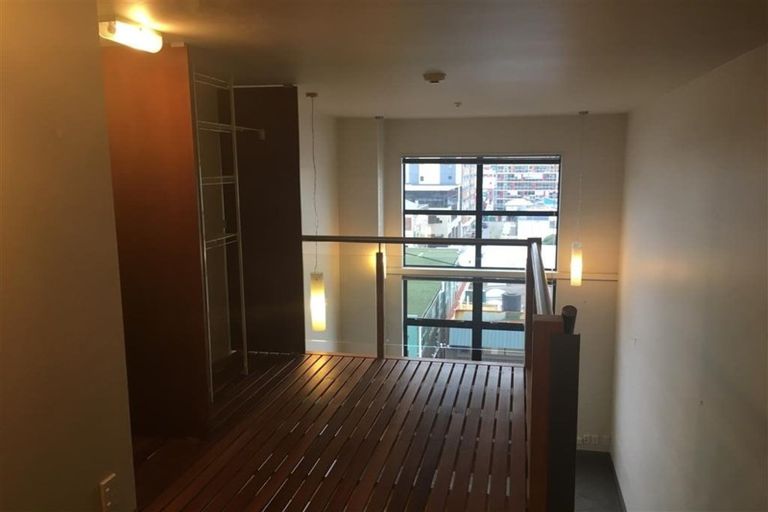 Photo of property in Urbane Apartments, 52/29 Webb Street, Mount Cook, Wellington, 6011