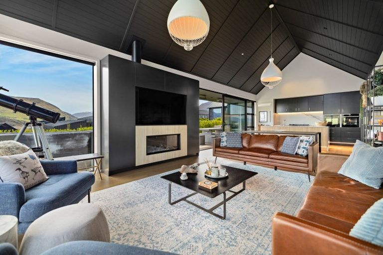 Photo of property in 17 Falconer Rise, Jacks Point, Queenstown, 9371