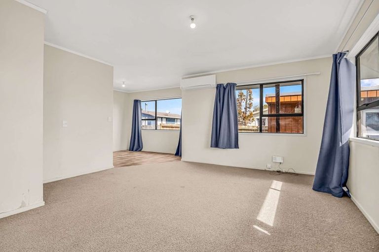 Photo of property in 97a Pohutukawa Drive, Owhata, Rotorua, 3010