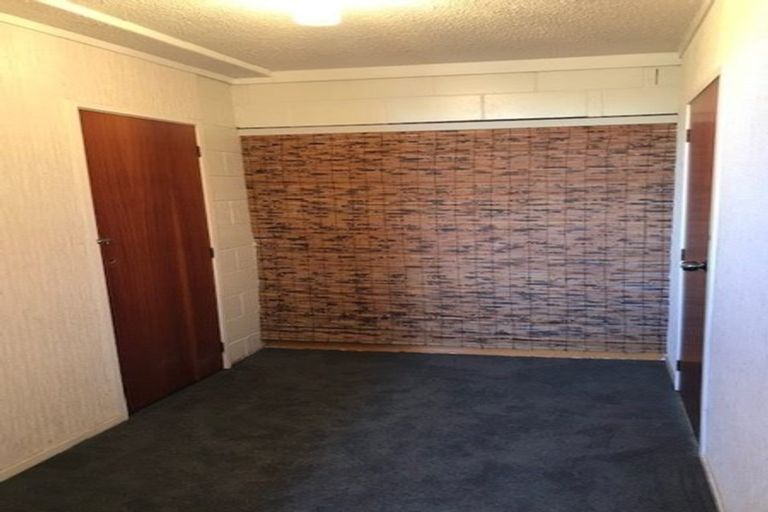 Photo of property in 2/31 Mccrystal Avenue, Bucklands Beach, Auckland, 2012