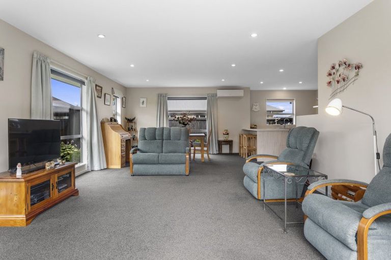Photo of property in 2 Payne Court, Rangiora, 7400