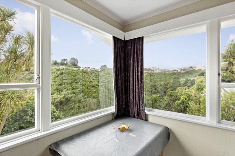 Photo of property in 32 Mark Avenue, Paparangi, Wellington, 6037