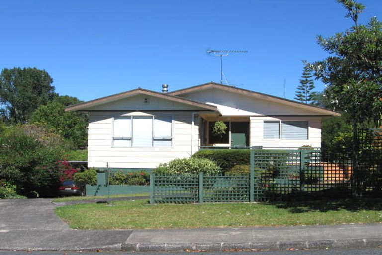 Photo of property in 45 Nui Mana Place, Te Atatu South, Auckland, 0610