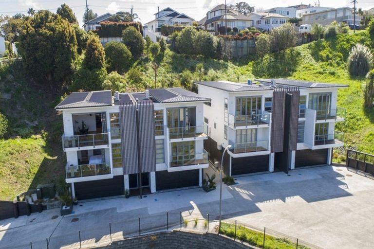 Photo of property in 8d Huka Road, Birkenhead, Auckland, 0626
