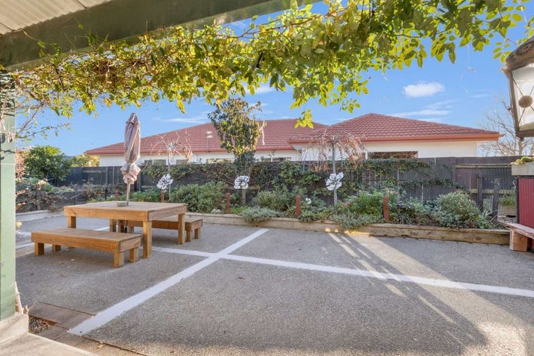 Photo of property in 1 Strachan Way, Highbury, Palmerston North, 4412