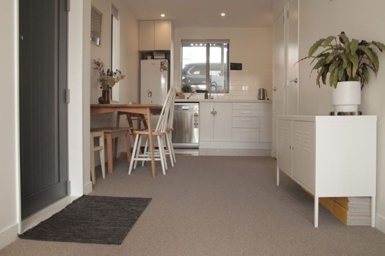 Photo of property in 24u7 Princess Terrace, Newtown, Wellington, 6021