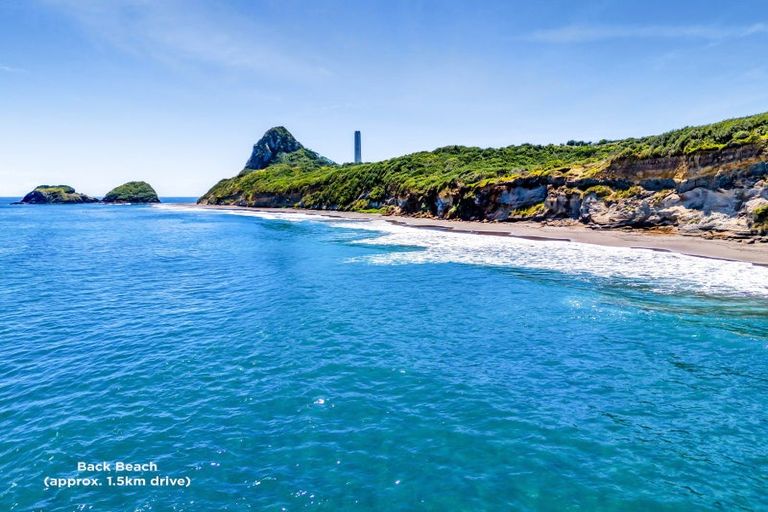 Photo of property in 16 Darwin Crescent, Spotswood, New Plymouth, 4310