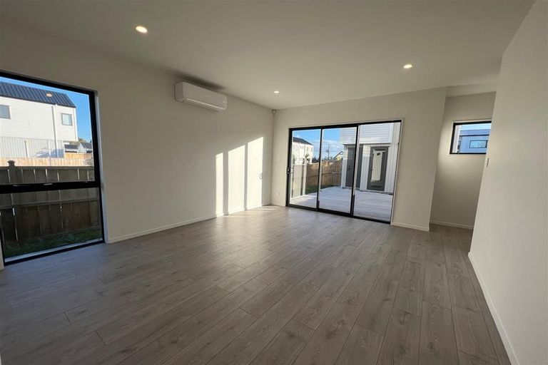 Photo of property in 51 Kairakau Street, Papakura, 2110