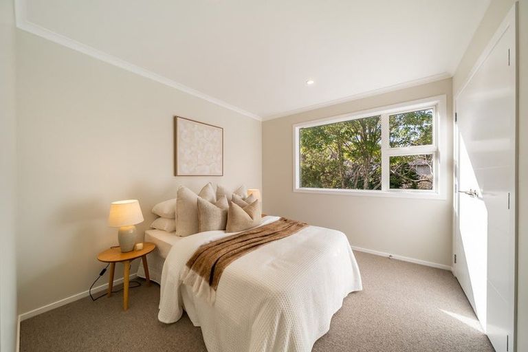 Photo of property in 70a Heretaunga Square, Silverstream, Upper Hutt, 5019