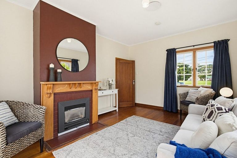 Photo of property in 8 Crawford Green, Miramar, Wellington, 6022