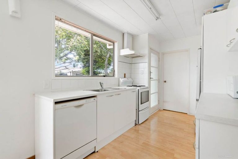 Photo of property in 1/118 Hillcrest Road, Papatoetoe, Auckland, 2025