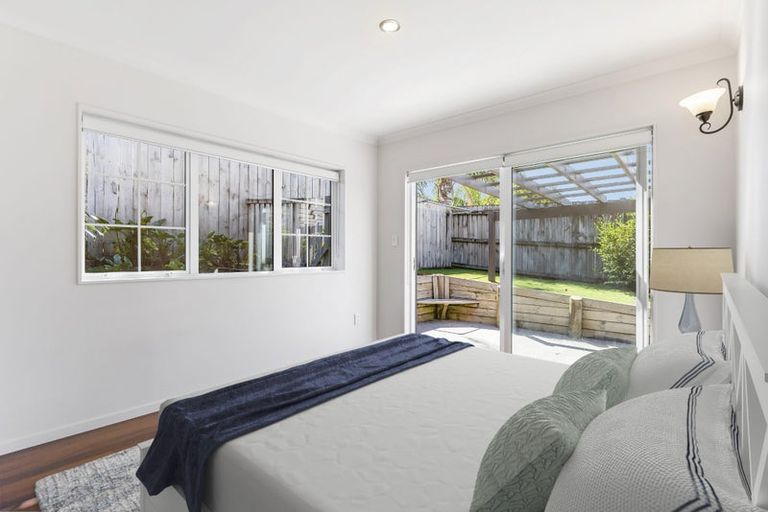 Photo of property in 74 Travis View Drive, Fairview Heights, Auckland, 0632