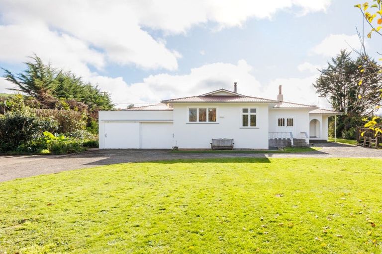 Photo of property in 179 Leedstown Road, Hunterville, Marton, 4787
