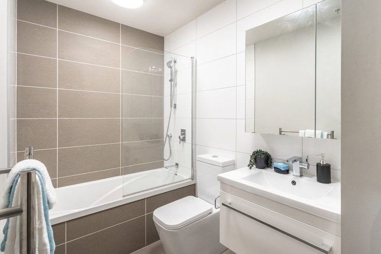 Photo of property in Masina Apartments, 204/80 Riddiford Street, Newtown, Wellington, 6021