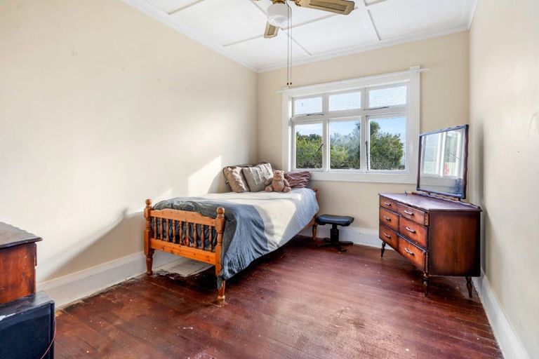 Photo of property in 7 Whimp Avenue, Onerahi, Whangarei, 0110
