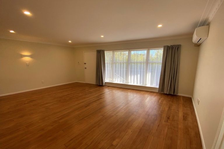 Photo of property in 3 Merchant Avenue, Te Atatu South, Auckland, 0610