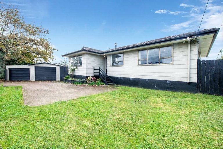 Photo of property in 8 Forest Hill Road, Henderson, Auckland, 0612