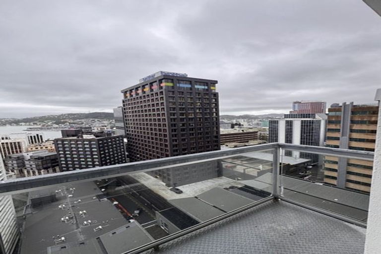 Photo of property in Terrace Heights Apartments, 14d/163 The Terrace, Wellington Central, Wellington, 6011