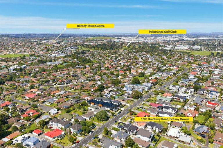 Photo of property in 1/35 Bradbury Road, Botany Downs, Auckland, 2010