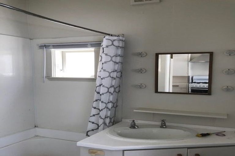 Photo of property in 26 Duppa Street, Berhampore, Wellington, 6023