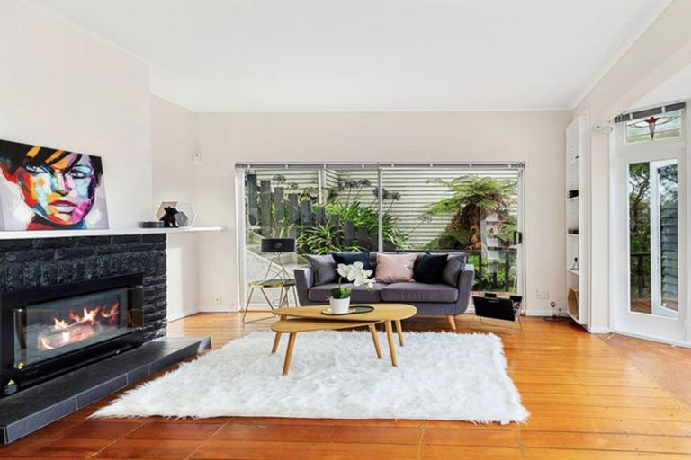 Photo of property in 39 Karepa Street, Brooklyn, Wellington, 6021