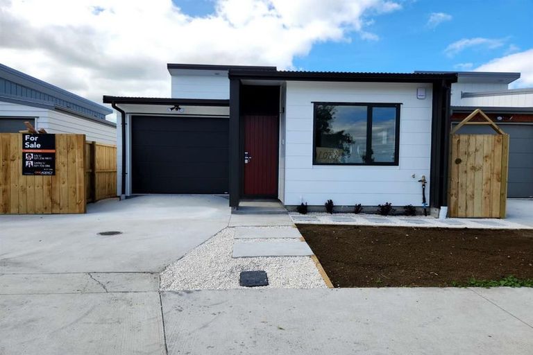 Photo of property in 40 John Gray Street, Papakura, 2110