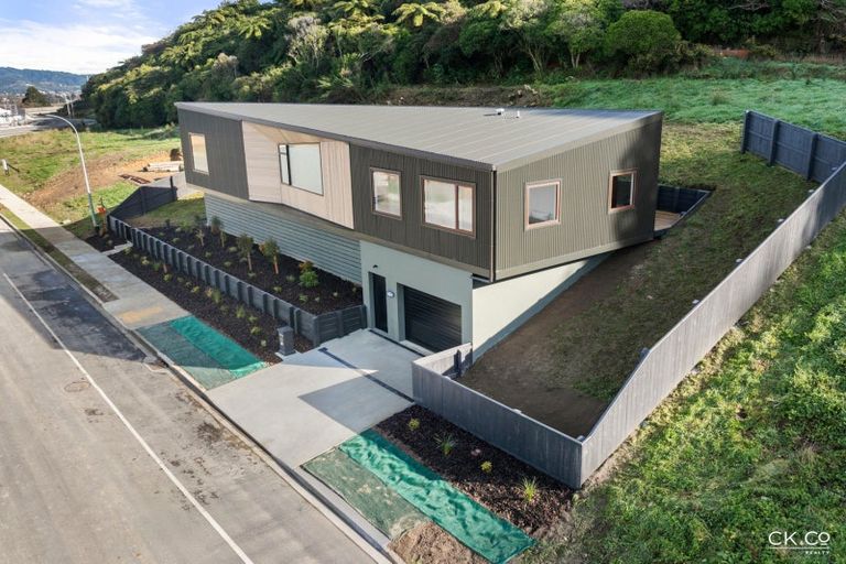 Photo of property in 18 Colorado Road, Totara Park, Upper Hutt, 5018
