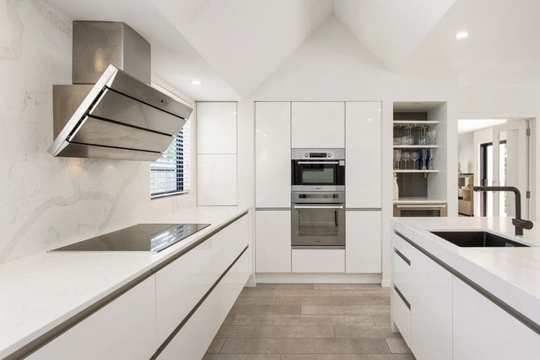 Photo of property in 2 Wairarapa Terrace, Merivale, Christchurch, 8014