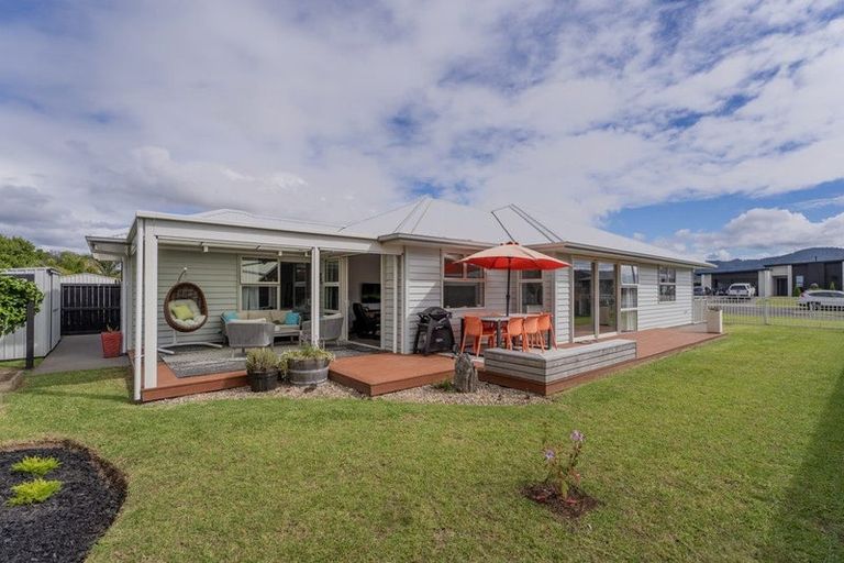 Photo of property in 106 Kupe Drive, Whitianga, 3510