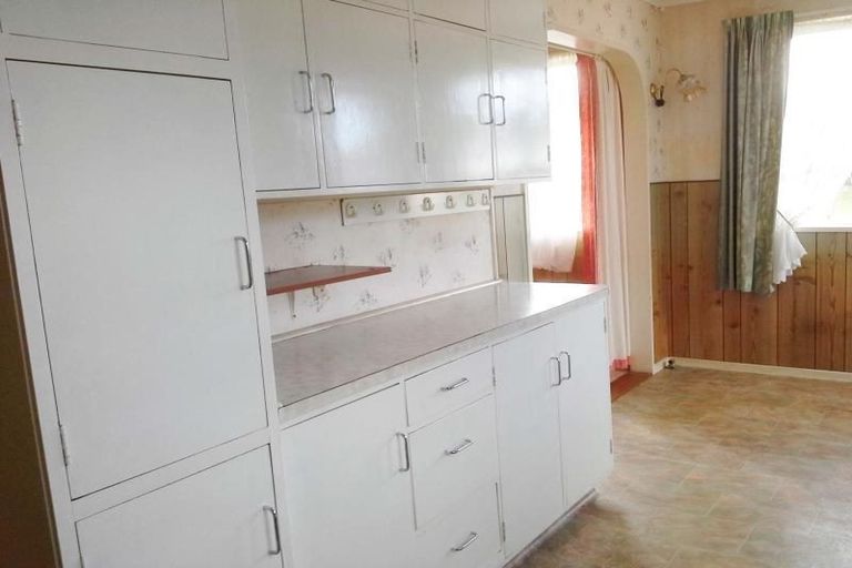 Photo of property in 16 Rangitake Drive, Spotswood, New Plymouth, 4310