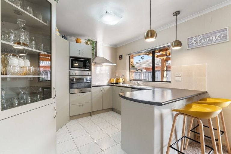 Photo of property in 8 Maadi Place, Papakura, 2110