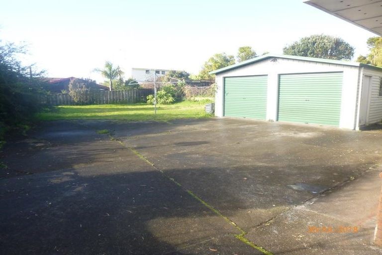 Photo of property in 63 Moire Road, Massey, Auckland, 0614