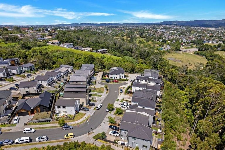 Photo of property in 26 Kaimai Avenue, Massey, Auckland, 0614