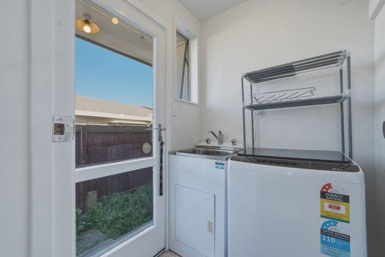 Photo of property in 2/202 Sawyers Arms Road, Bishopdale, Christchurch, 8053