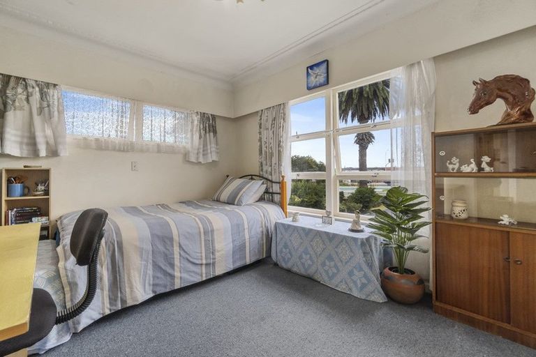 Photo of property in 2/5 Kerswill Place, Pakuranga, Auckland, 2010
