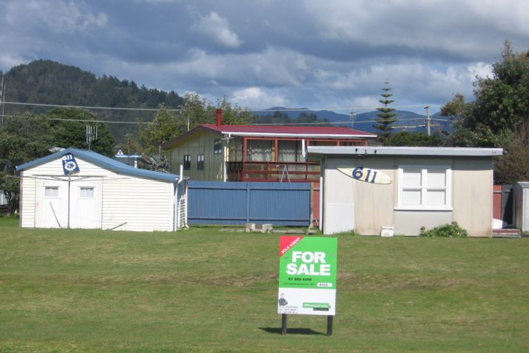 Photo of property in 611 Ocean Road, Whangamata, 3620