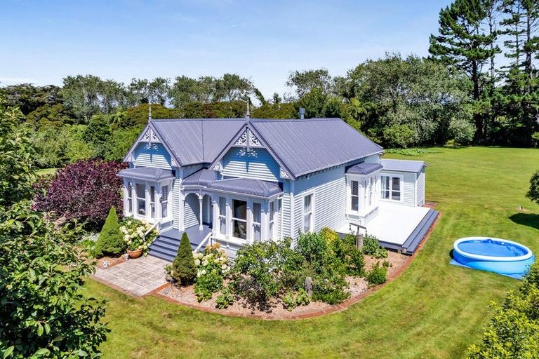 Photo of property in 115 Mangawara Road, Egmont Village, New Plymouth, 4371