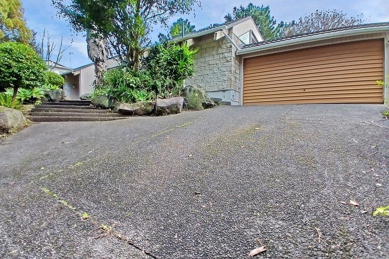 Photo of property in 9 Saddleback Rise, Murrays Bay, Auckland, 0630