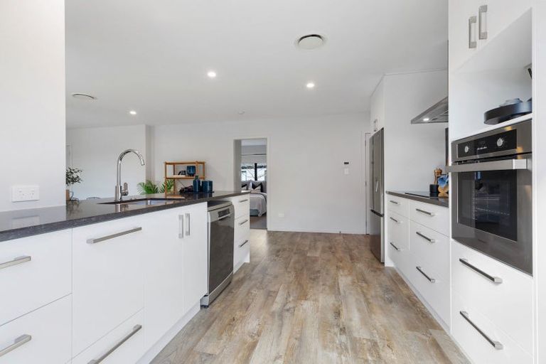 Photo of property in 128 Adler Drive, Ohauiti, Tauranga, 3112