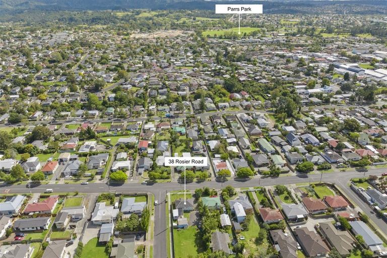 Photo of property in 38 Rosier Road, Glen Eden, Auckland, 0602