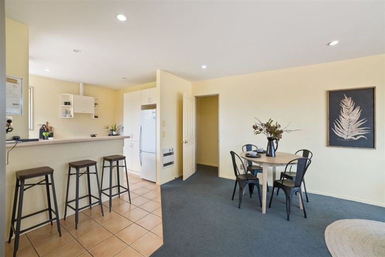 Photo of property in 21 Springs Road, Hornby, Christchurch, 8042