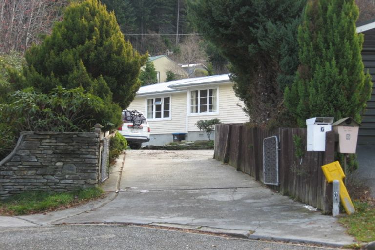 Photo of property in 6 Johnson Place, Queenstown, 9300