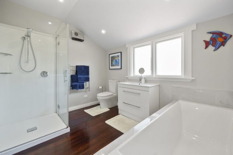 Photo of property in 370 Bay View Road, Saint Clair, Dunedin, 9012