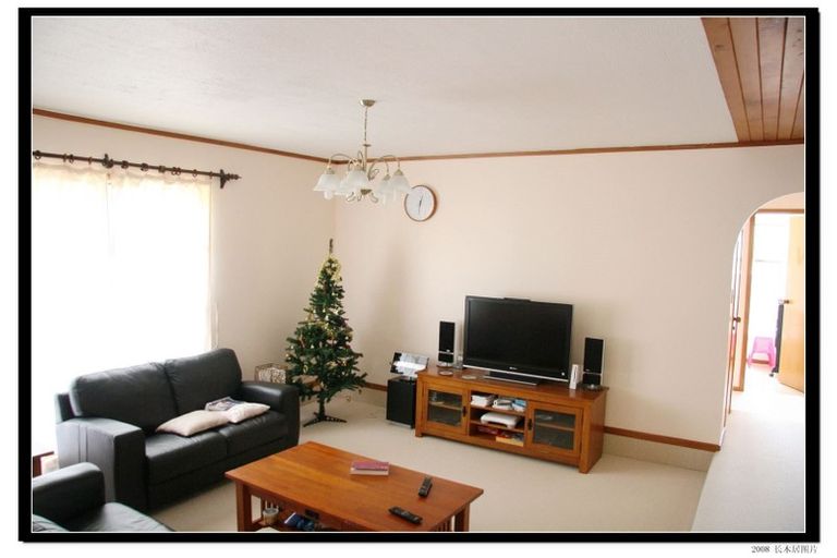 Photo of property in 15 Longwood Place, Forrest Hill, Auckland, 0620