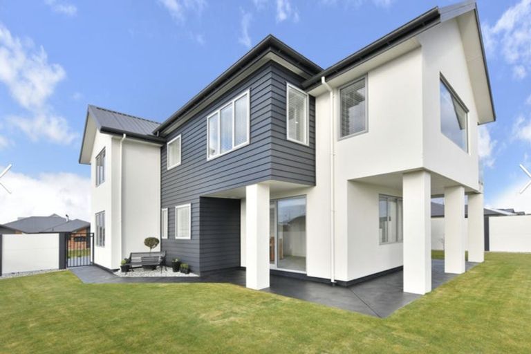 Photo of property in 15 Aroha Street, Pegasus, 7612