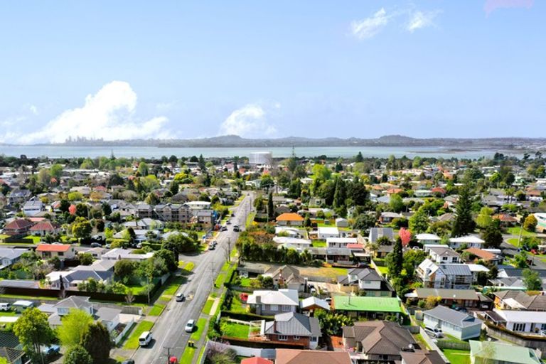 Photo of property in 88 Taikata Road, Te Atatu Peninsula, Auckland, 0610