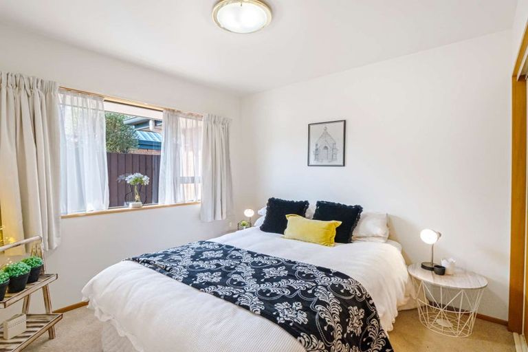 Photo of property in 4 Chesterfield Mews, Russley, Christchurch, 8042