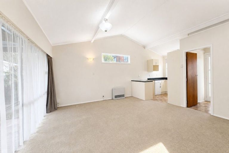 Photo of property in 1b Horoeka Street, Stokes Valley, Lower Hutt, 5019